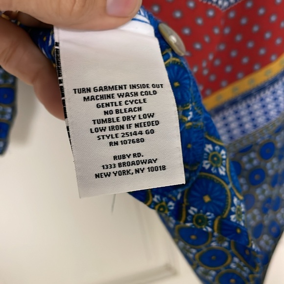 Ladies’ Ruby Rd. tunic top. Size medium - Picture 5 of 6